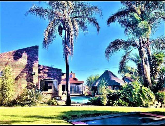 4 BEDROOM HOUSE FOR SALE IN MULBARTON